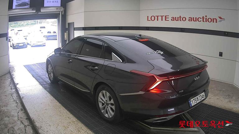 2023 KIA K8