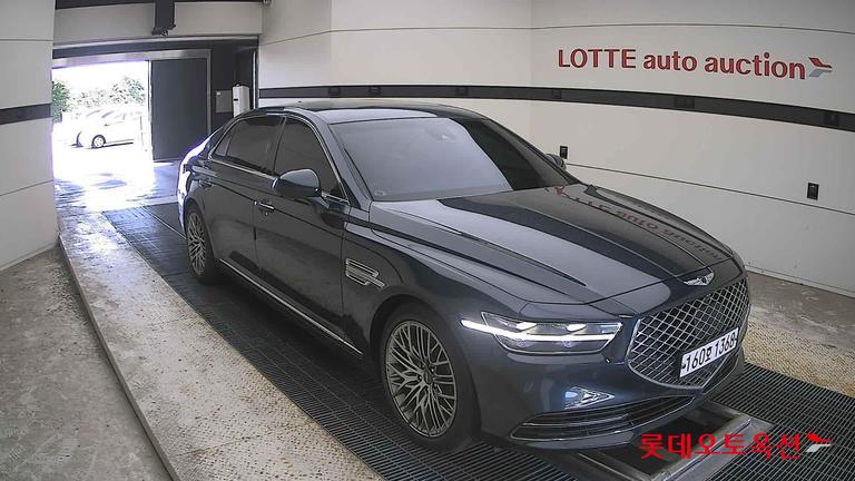 2021 GENESIS G90