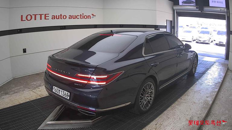 2021 GENESIS G90
