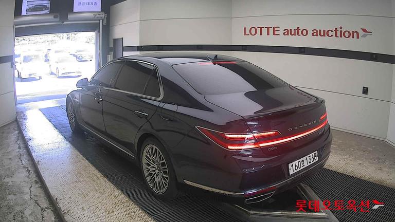 2021 GENESIS G90
