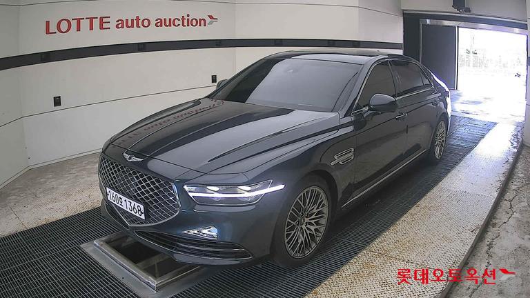 2021 GENESIS G90
