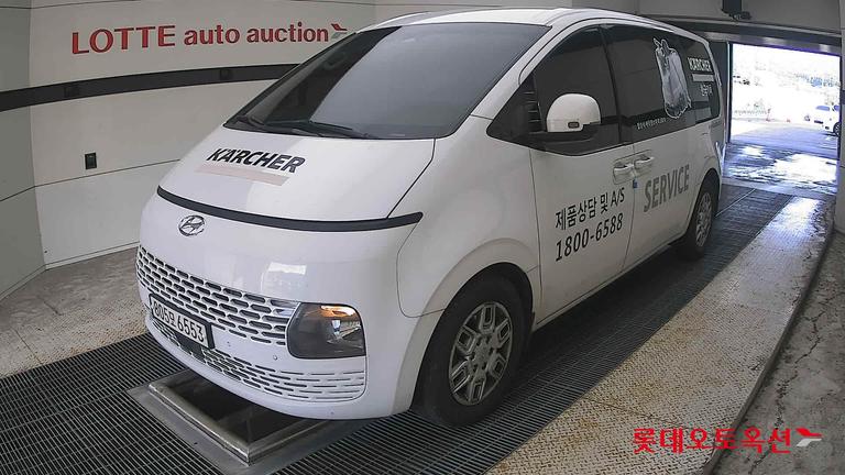 2022 HYUNDAI Staria
