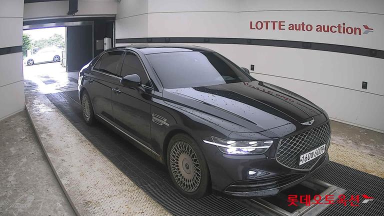 2021 GENESIS G90