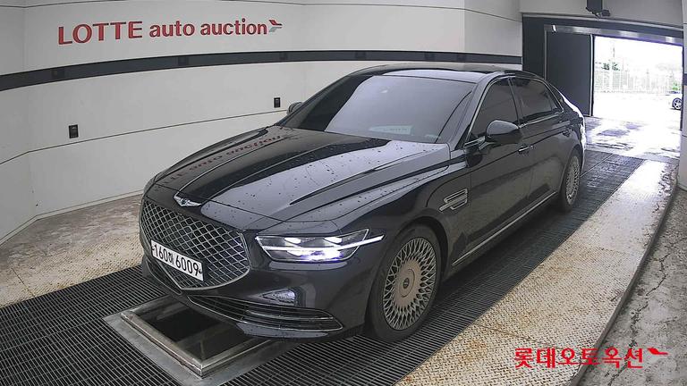 2021 GENESIS G90
