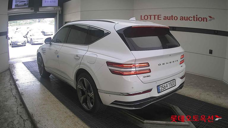 2024 GENESIS GV80