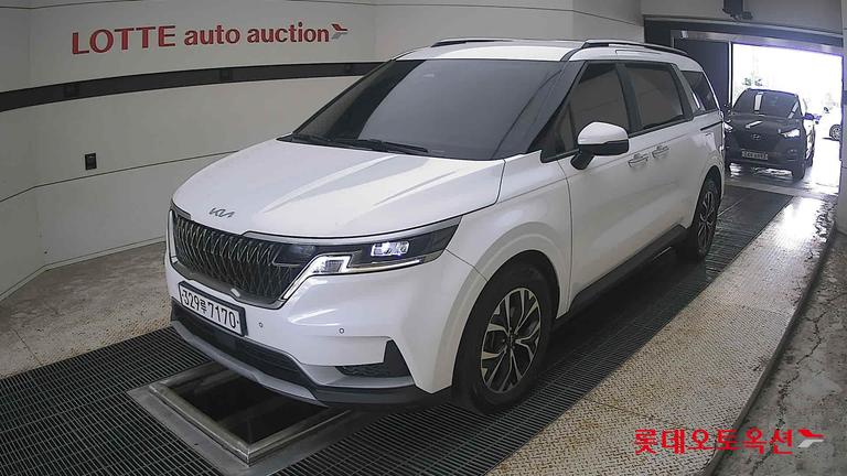 2023 KIA Carnival