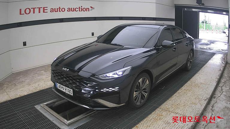 2023 KIA K8