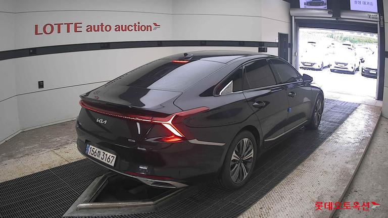 2023 KIA K8