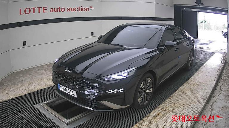 2023 KIA K8