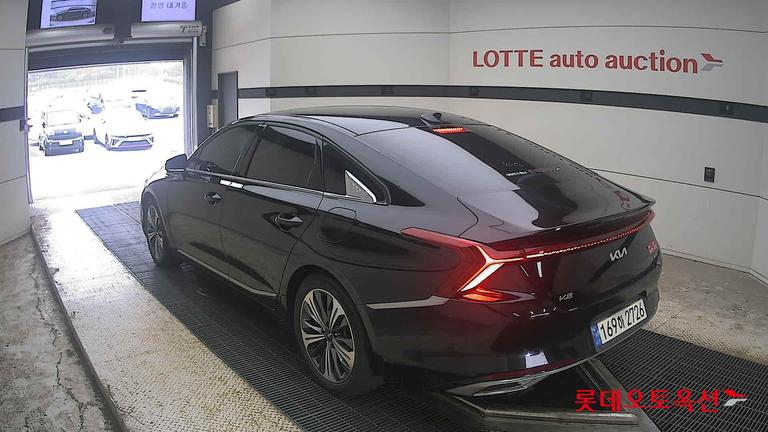 2022 KIA K8