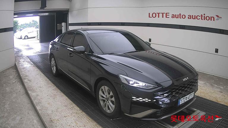 2023 KIA K8