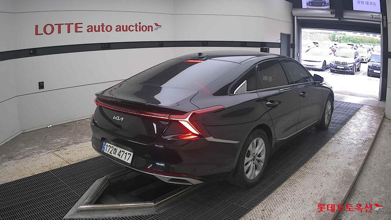 2023 KIA K8
