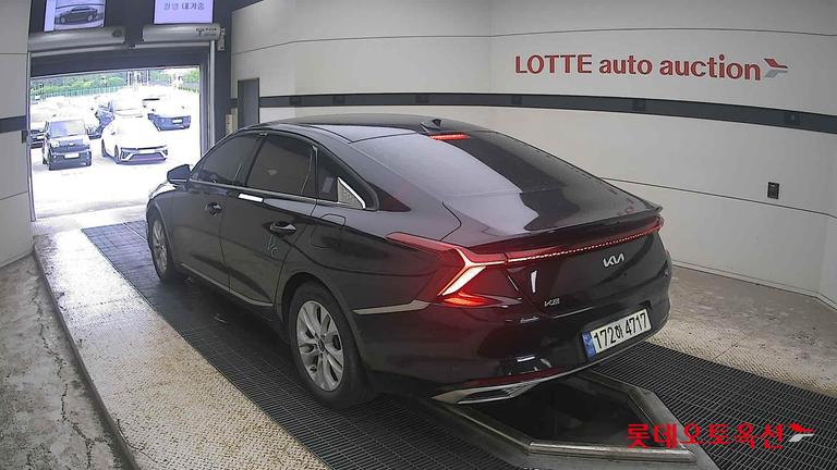 2023 KIA K8