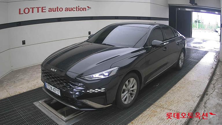 2023 KIA K8