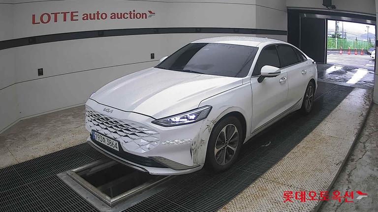 2022 KIA K8