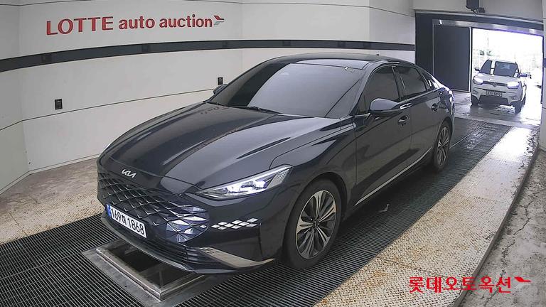 2022 KIA K8