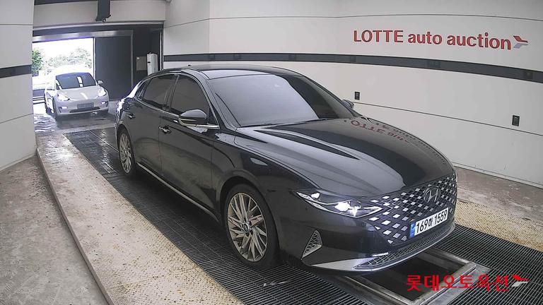 2022 HYUNDAI Grandeur