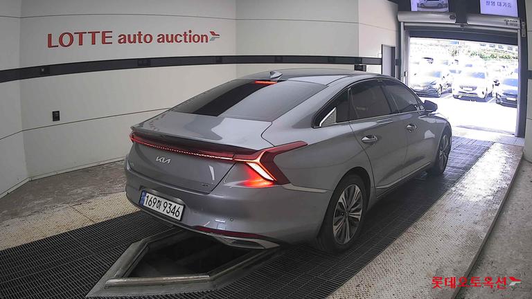 2023 KIA K8