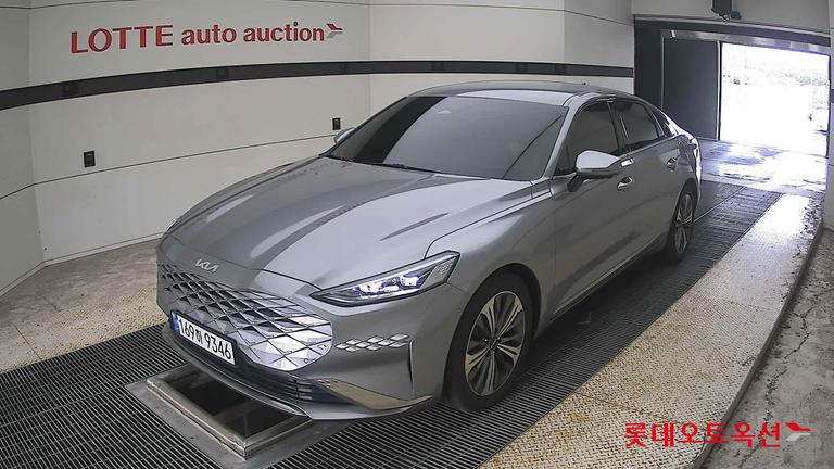 2023 KIA K8