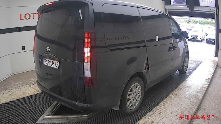2025 HYUNDAI Staria