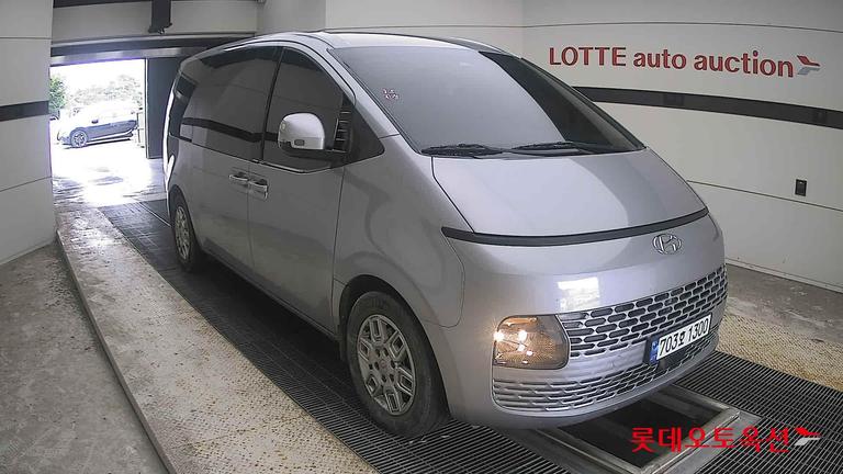 2023 HYUNDAI Staria