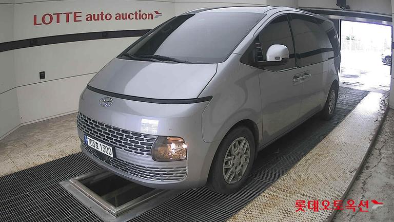 2023 HYUNDAI Staria