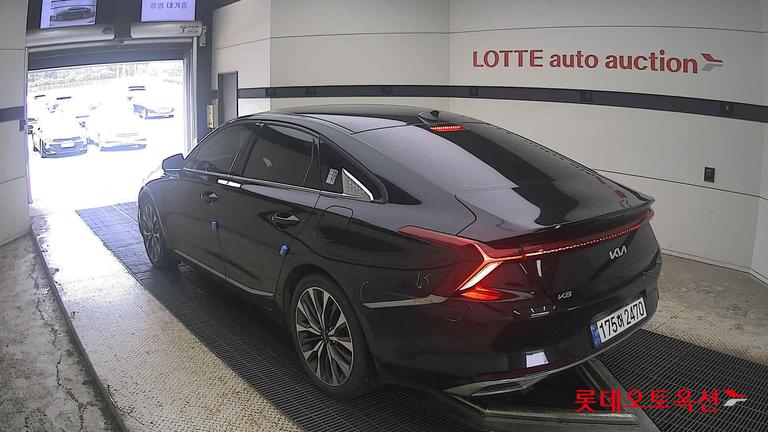 2023 KIA K8