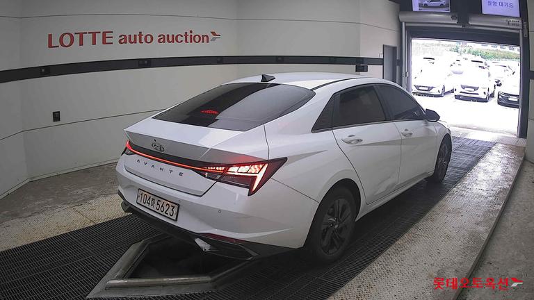 2021 HYUNDAI Avante