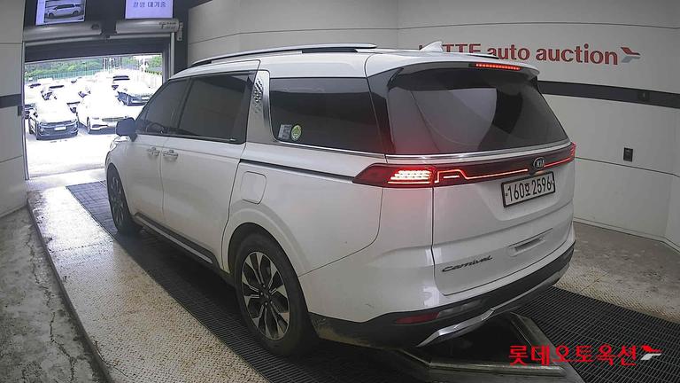 2021 KIA Carnival