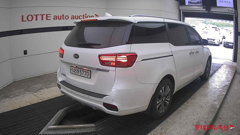 2020 KIA Carnival