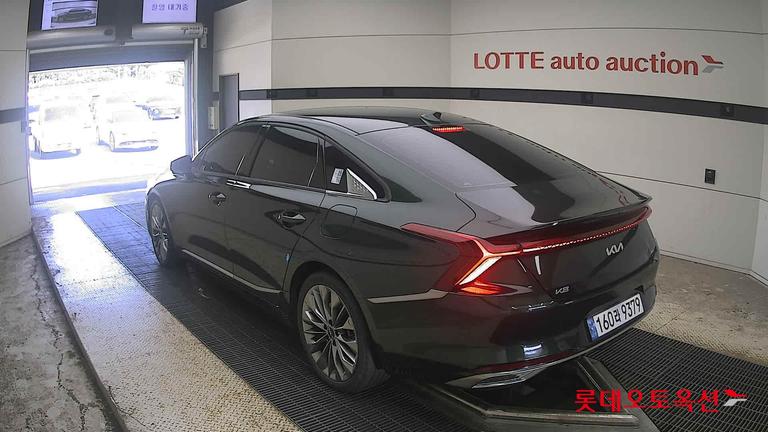 2022 KIA K8