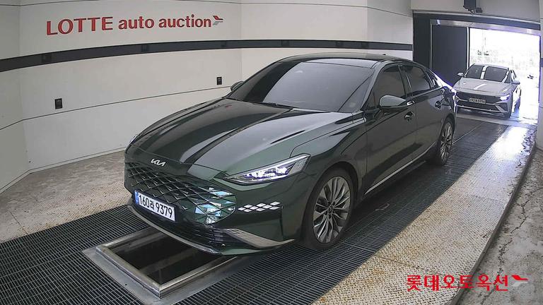 2022 KIA K8