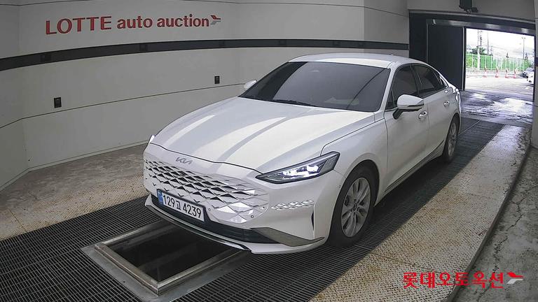 2022 KIA K8