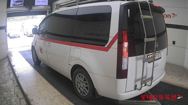 2022 HYUNDAI Staria