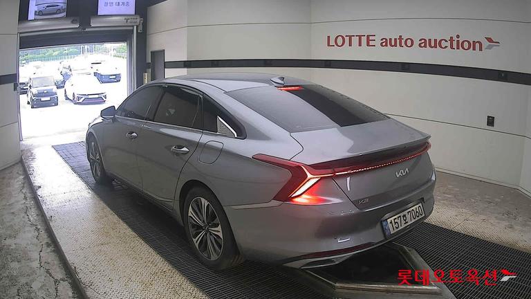 2022 KIA K8