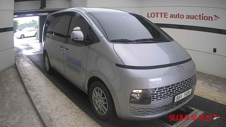 2022 HYUNDAI Staria