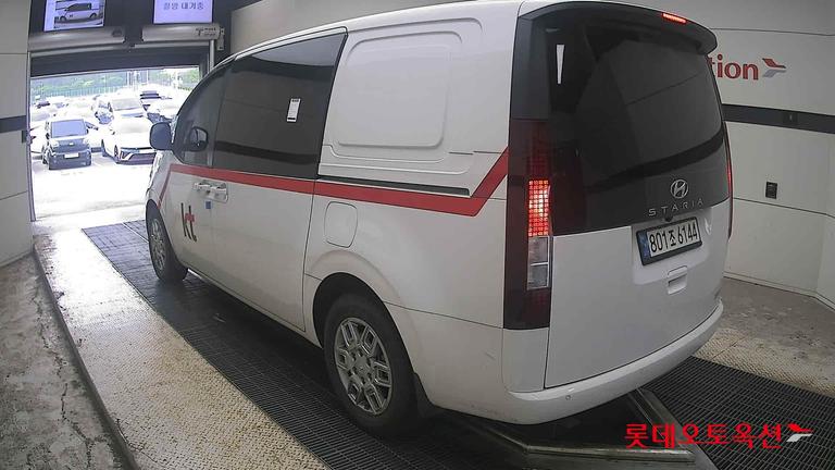 2022 HYUNDAI Staria