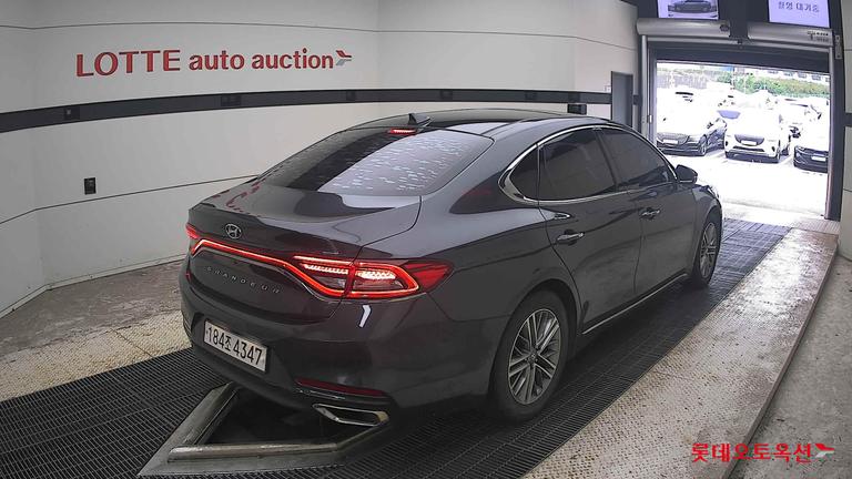 2018 HYUNDAI Grandeur