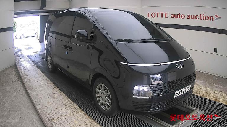 2022 HYUNDAI Staria