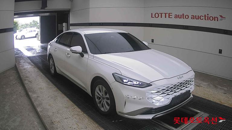 2023 KIA K8