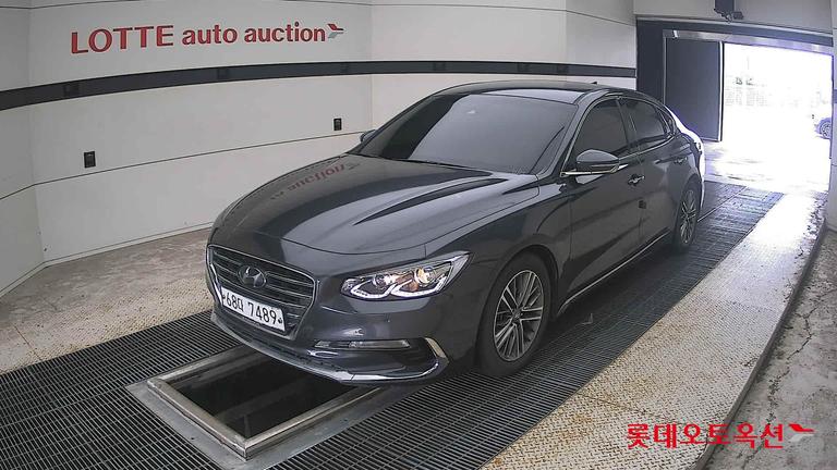 2018 HYUNDAI Grandeur