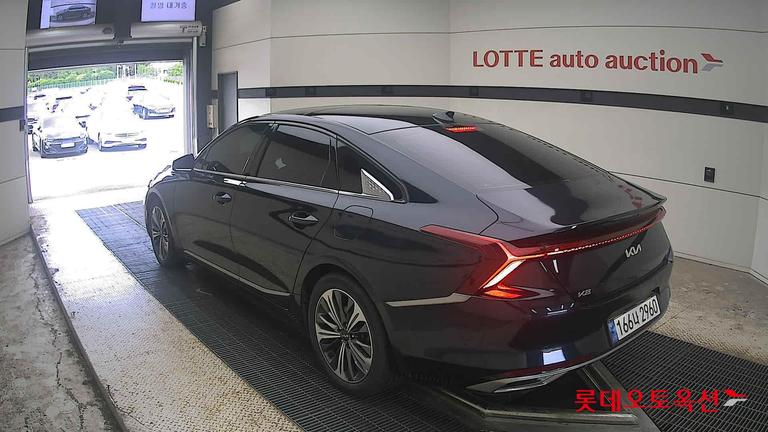 2023 KIA K8