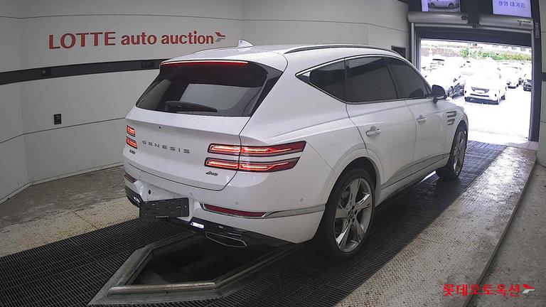 2023 GENESIS GV80