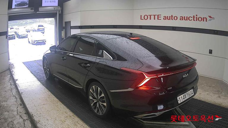2022 KIA K8