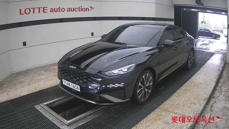 2022 KIA K8