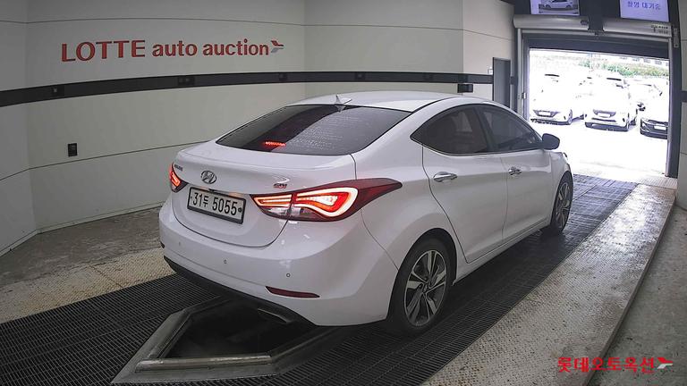 2015 HYUNDAI Avante