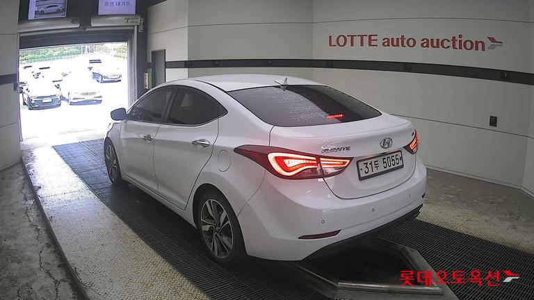 2015 HYUNDAI Avante