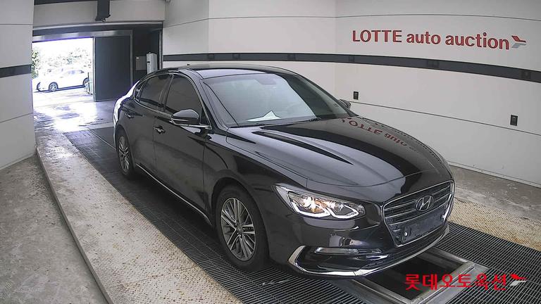 2017 HYUNDAI Grandeur