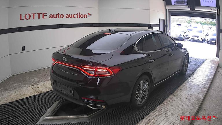 2017 HYUNDAI Grandeur