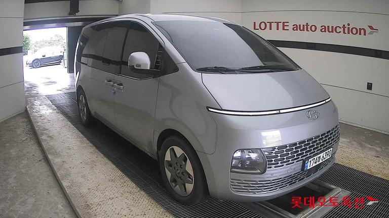 2023 HYUNDAI Staria